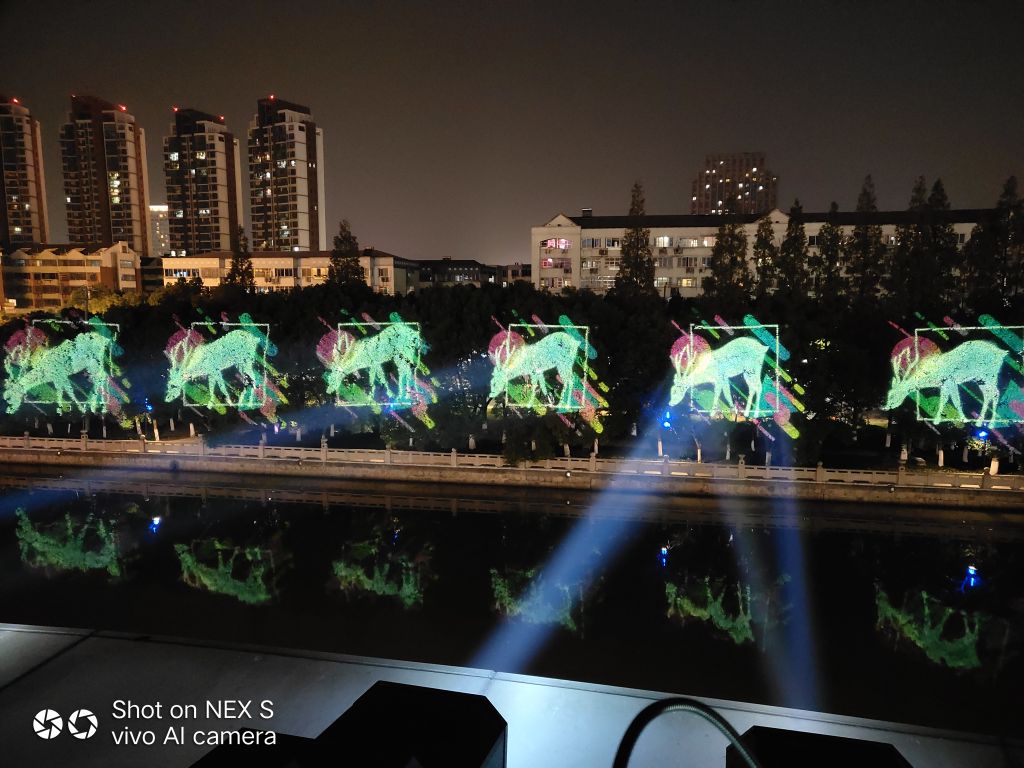 江蘇昆山婁江碼頭樹木投影