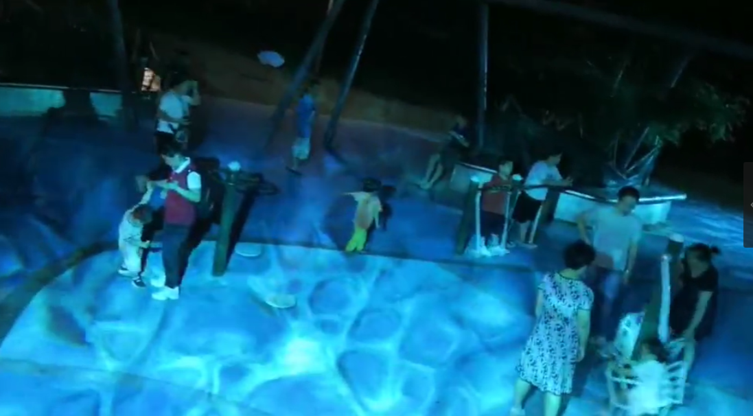 江蘇昆山文化廣場水紋投影